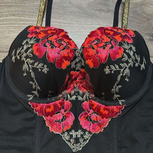 Victoria’s Secret Embroidered Push Up Garter Slip Red And Black Size 34C - Picture 6 of 12